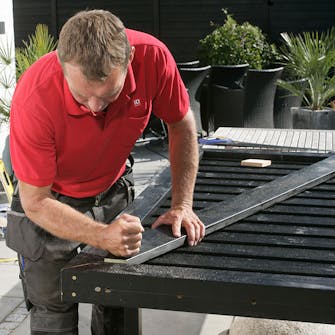 Lyö vinotuet tiukalle Lyö vinotuet tiukalle